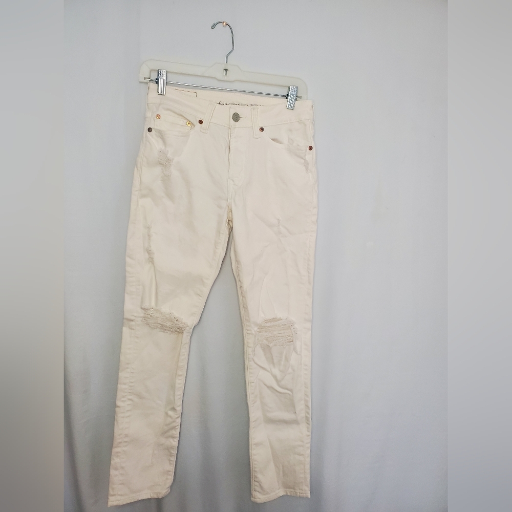 PreOwned Women’s Off White American Eagle Outfitter Flex Ripped Jeans Size 26X30